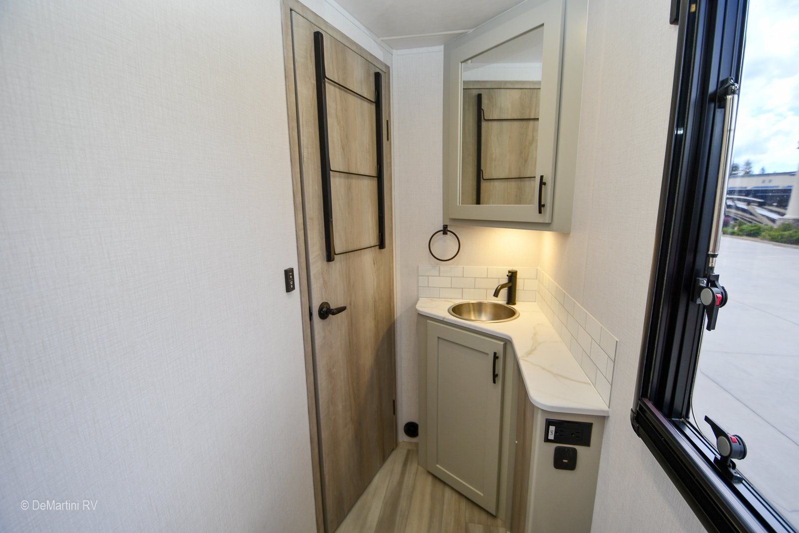 Gallery image 184371