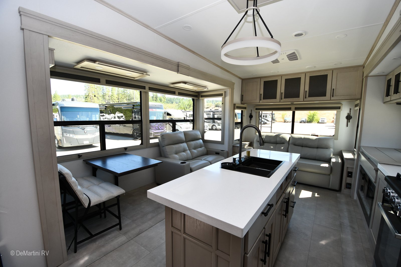 Gallery image 186815
