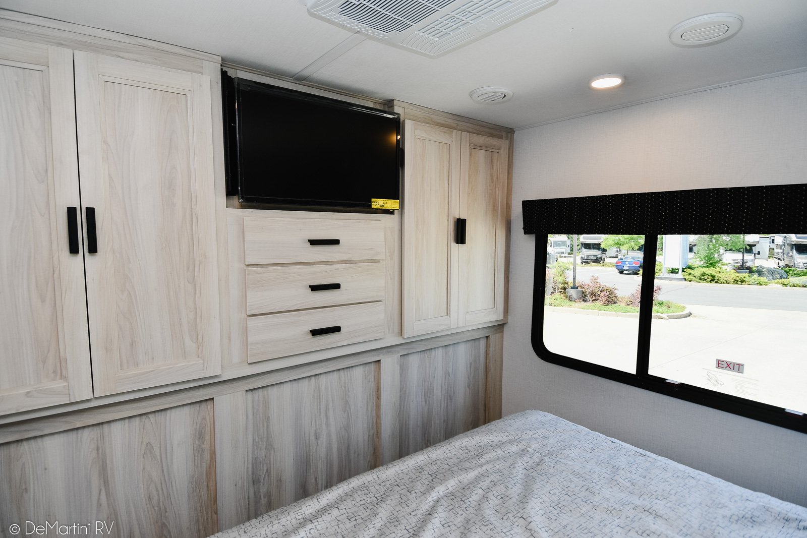 Gallery image 175975
