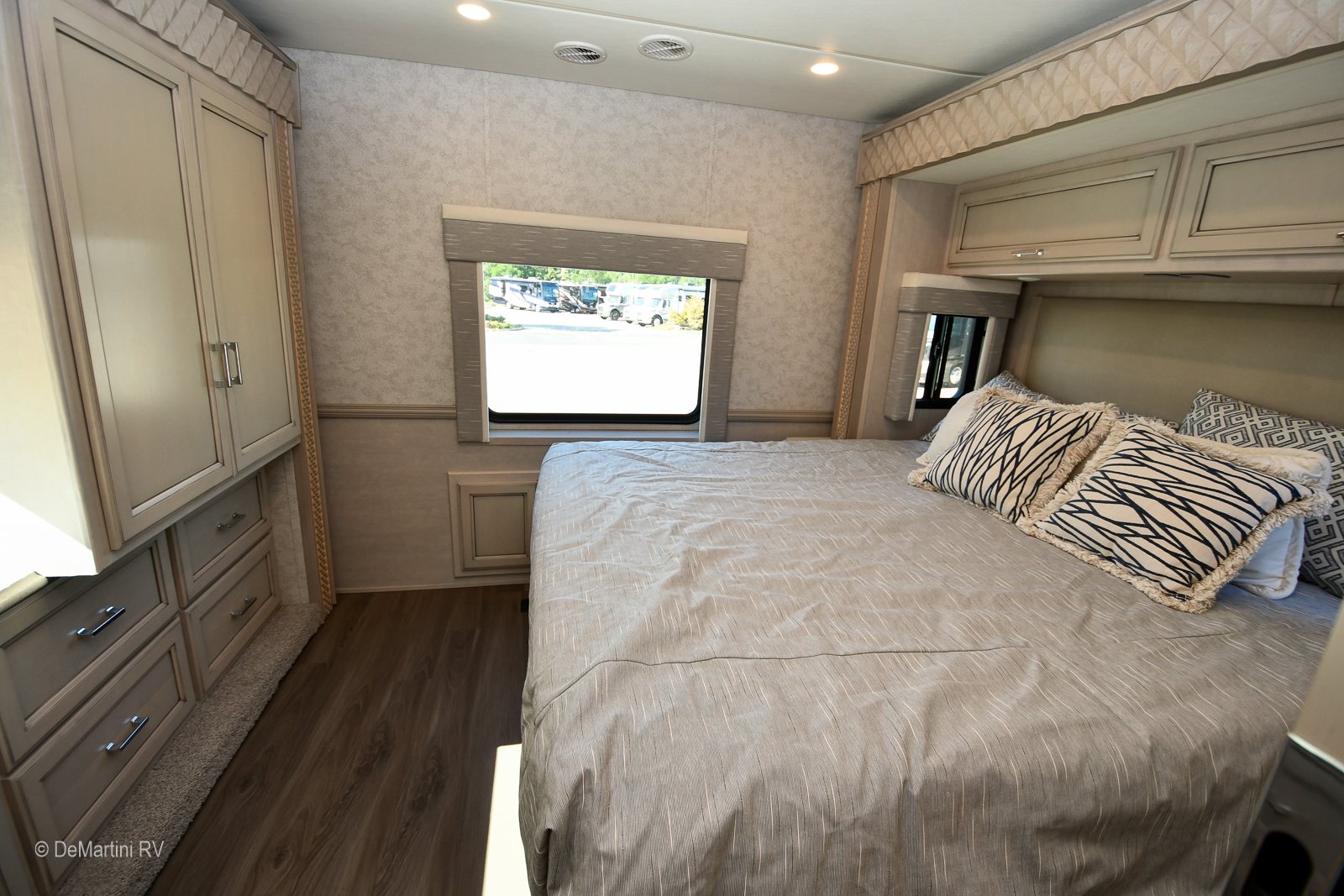 Gallery image 186609