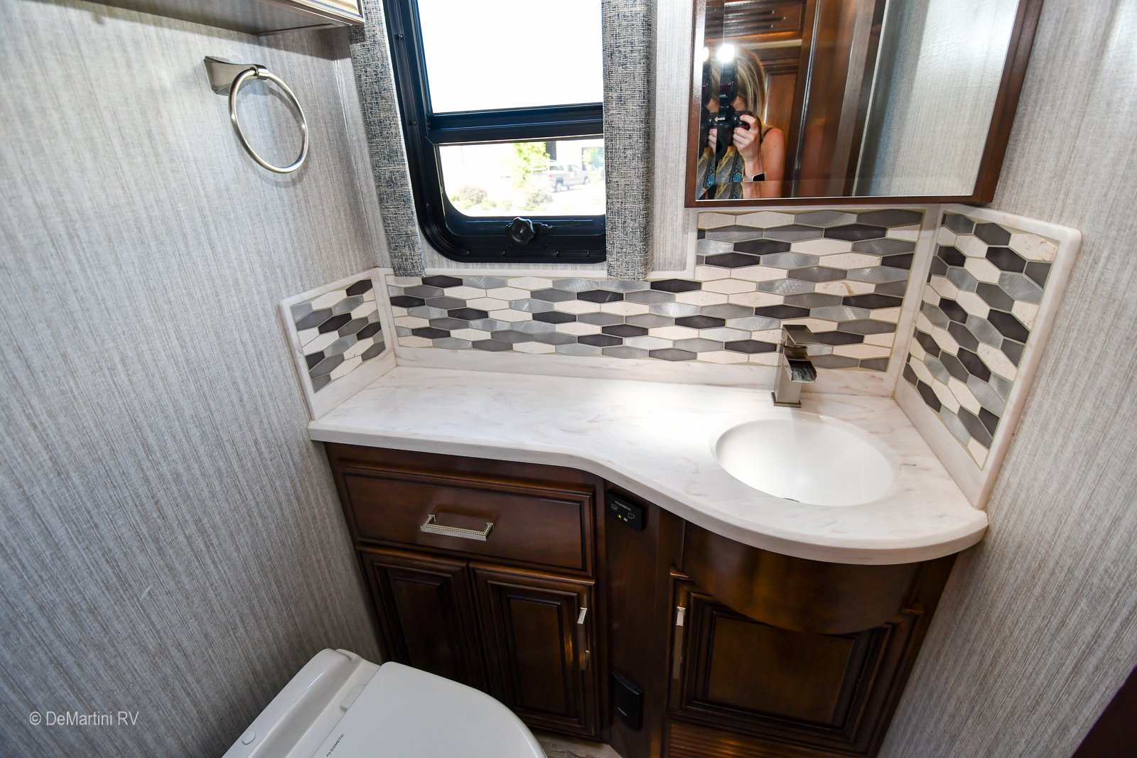 Gallery image 186695