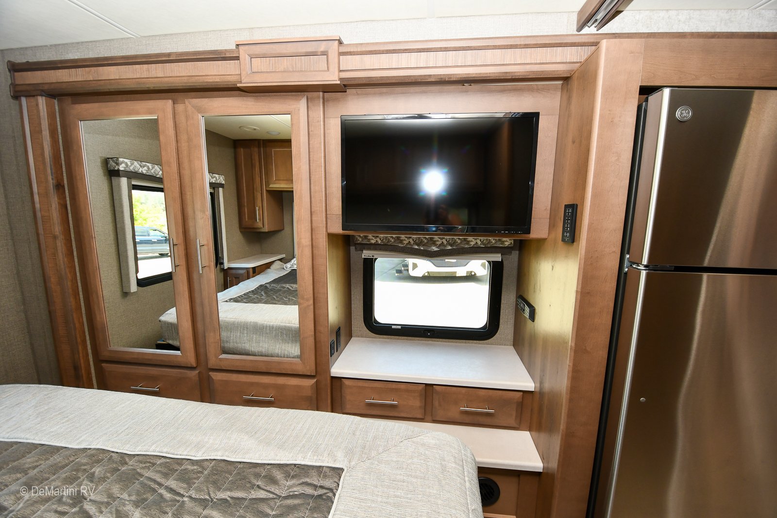 Gallery image 187000