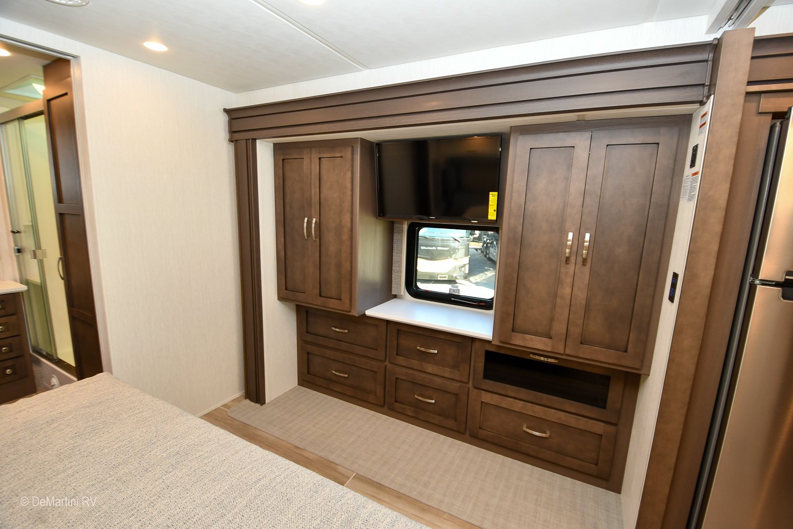 Gallery image 184024