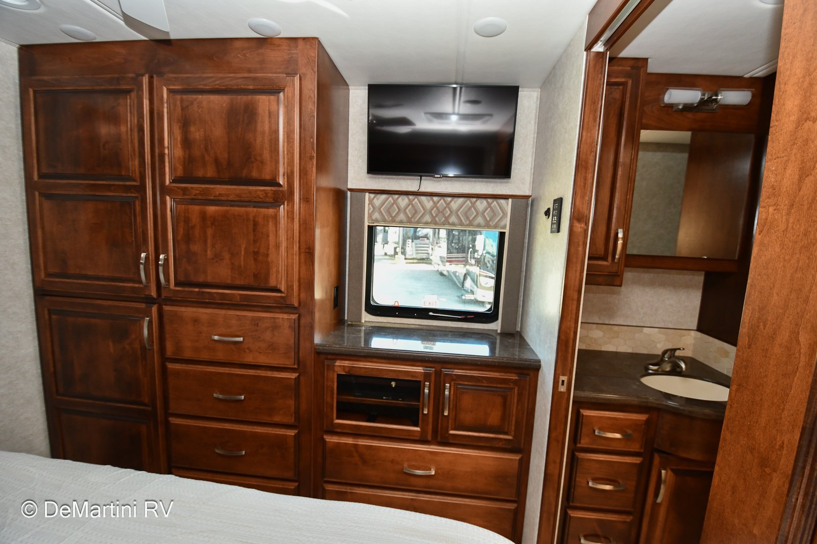 Gallery image 185616