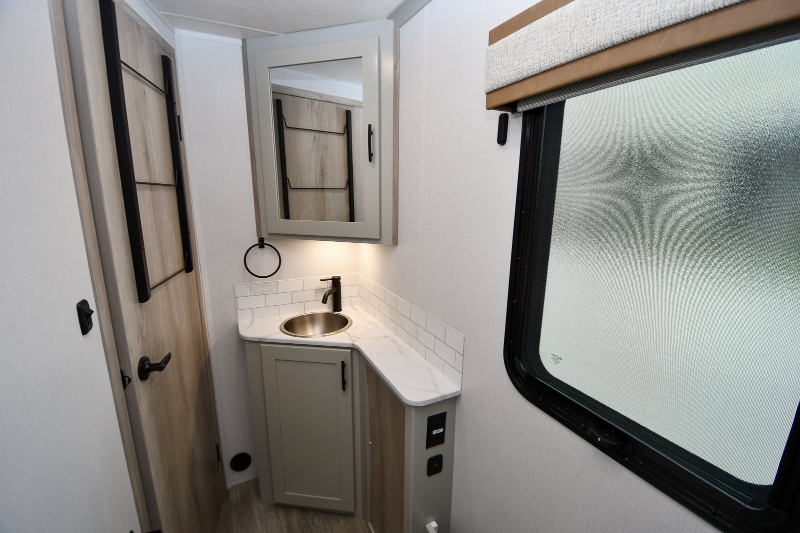 Gallery image 180905