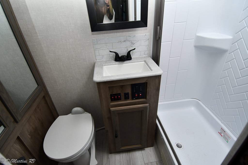 Gallery image 166017