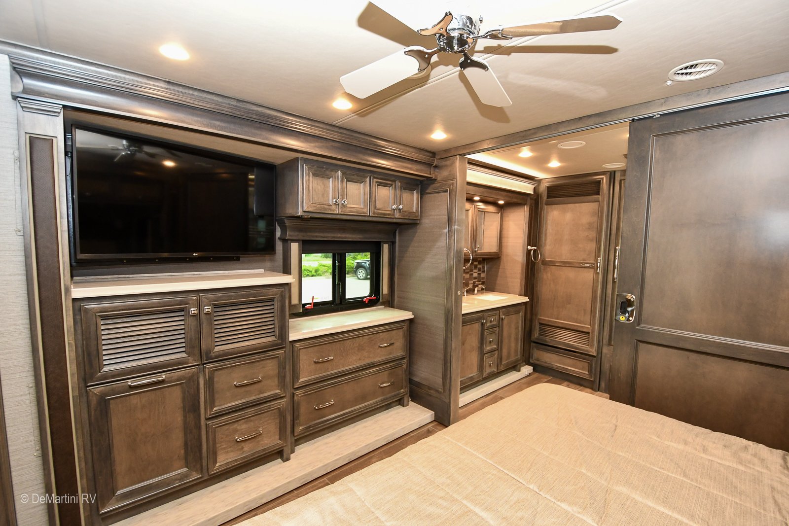 Gallery image 185924