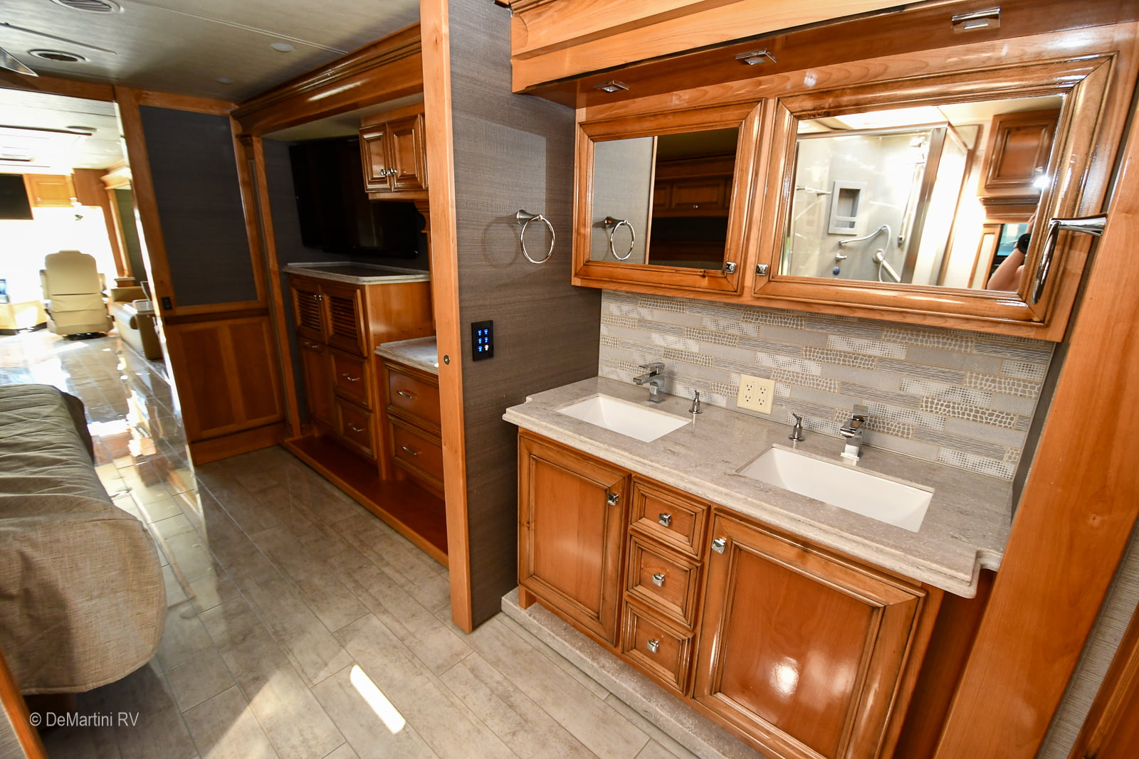 Gallery image 180609