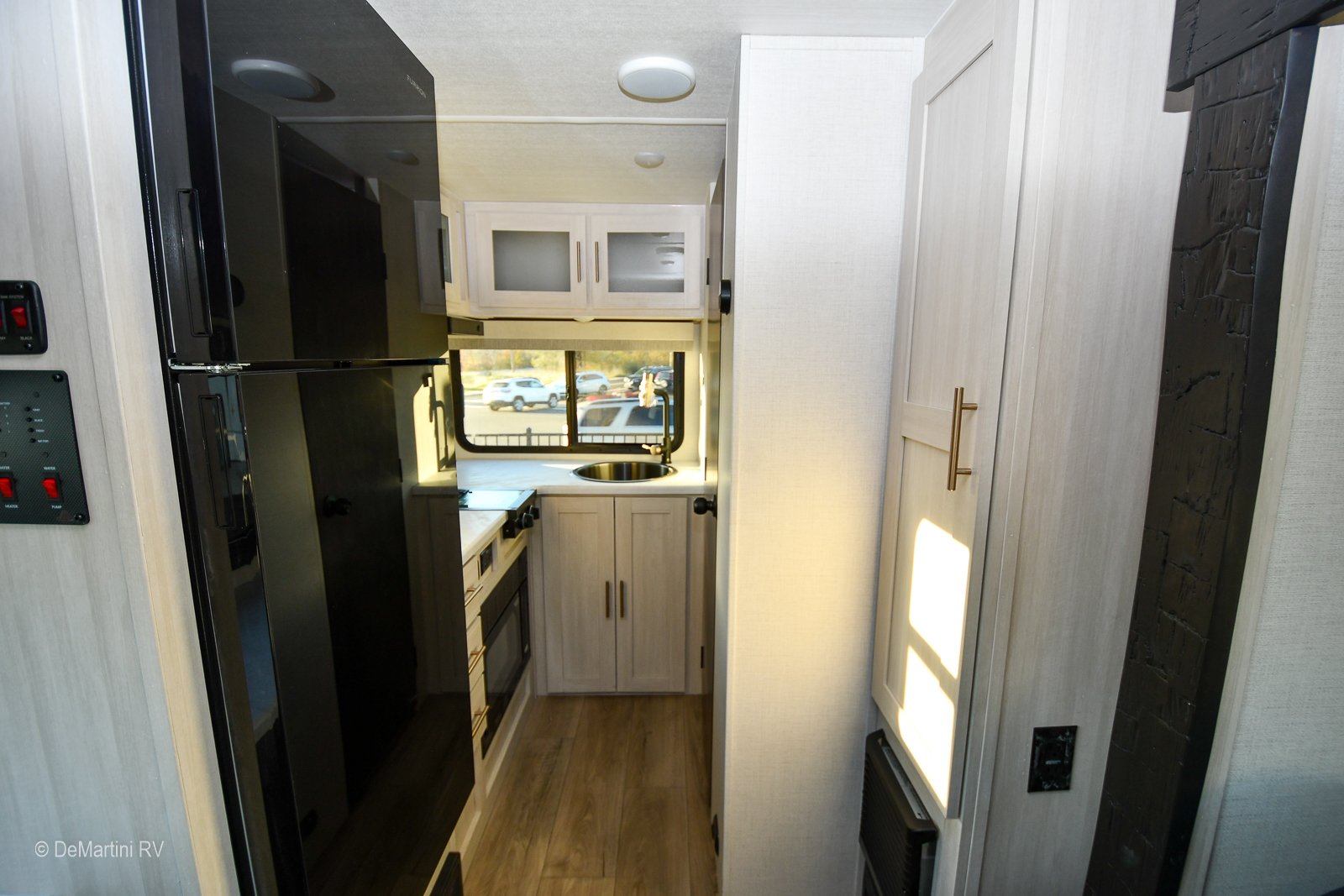 Gallery image 185221