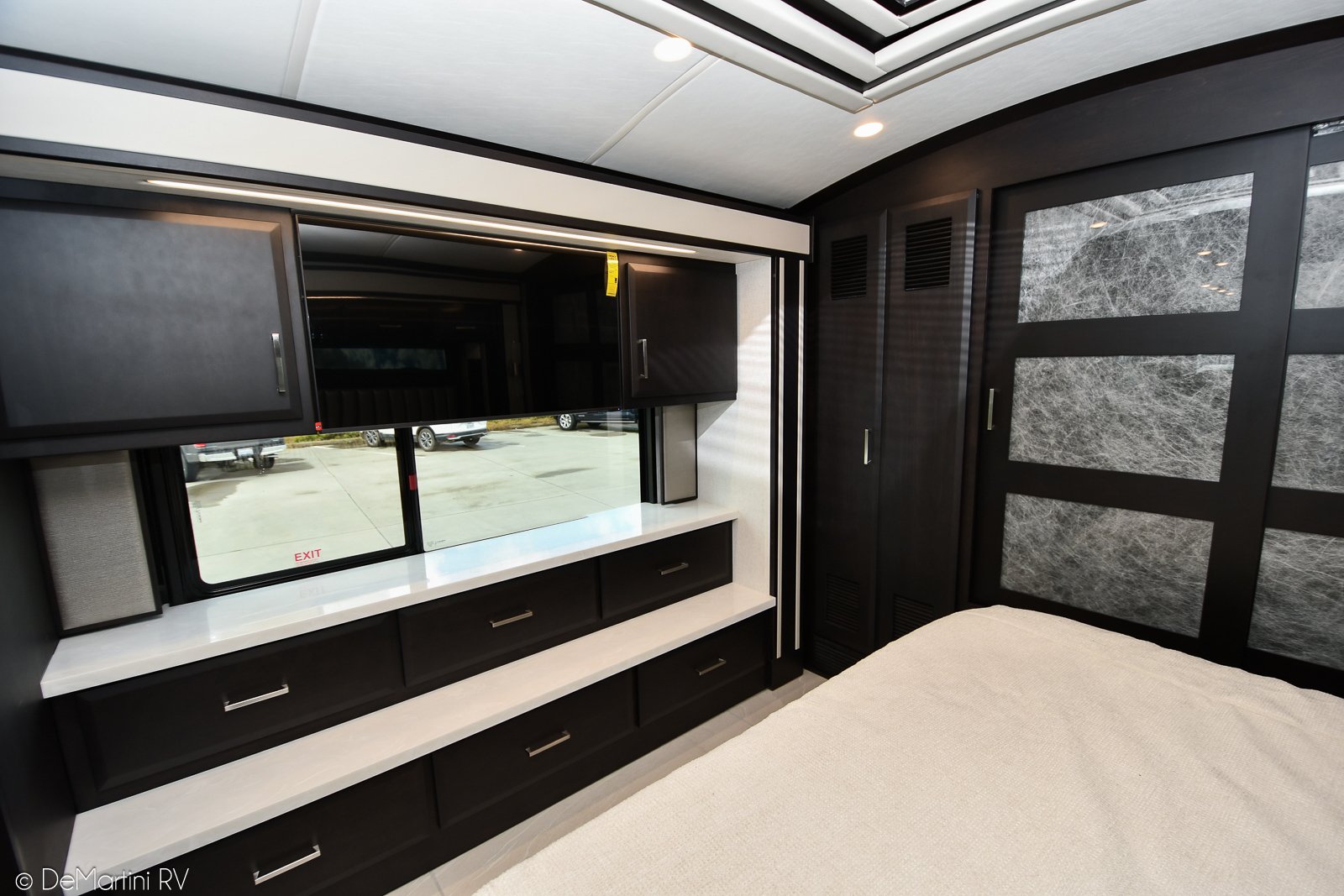 Gallery image 184046