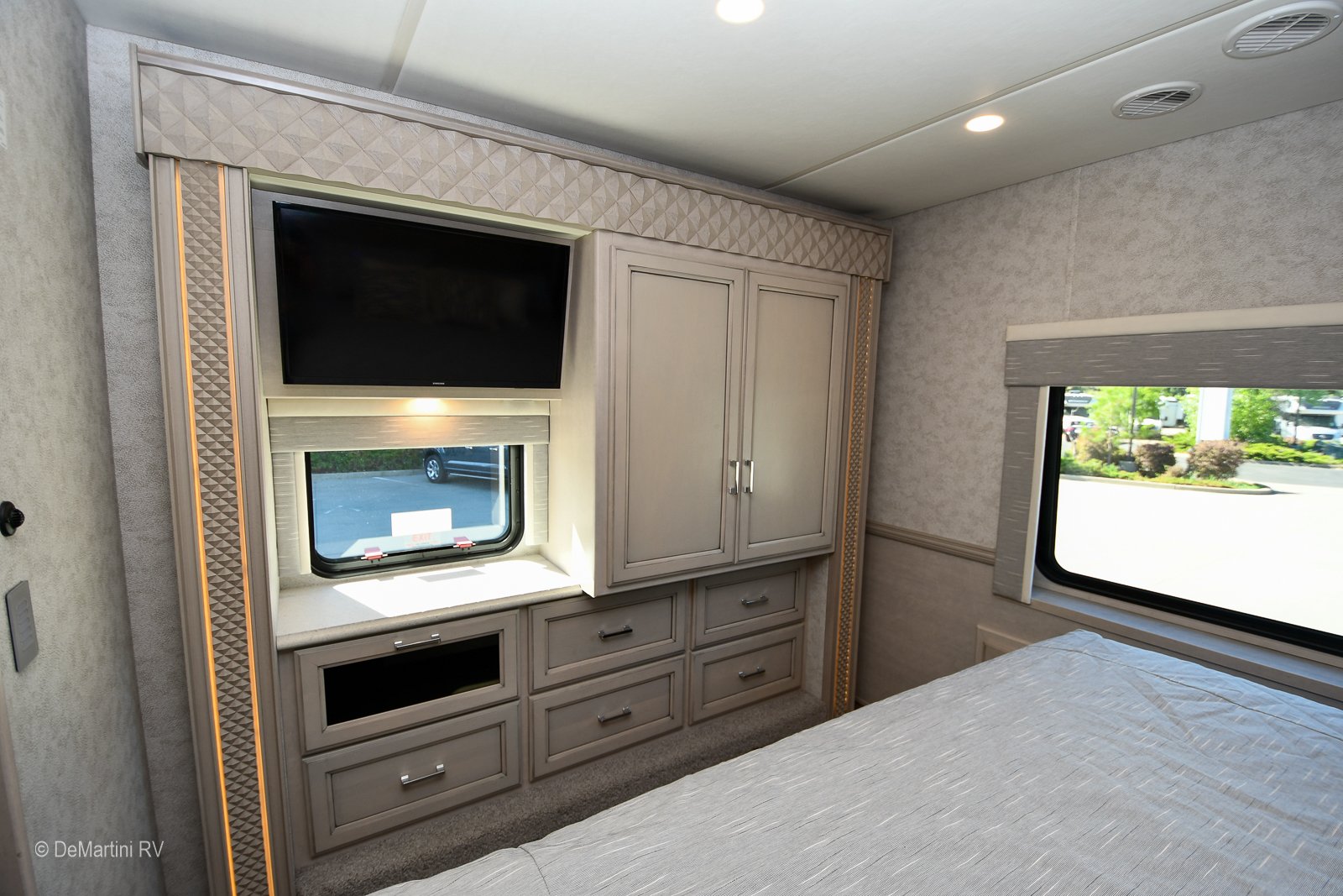 Gallery image 186610