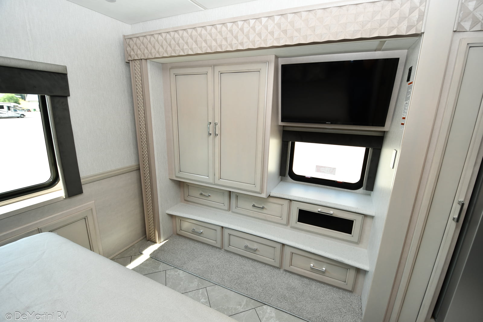 Gallery image 177542