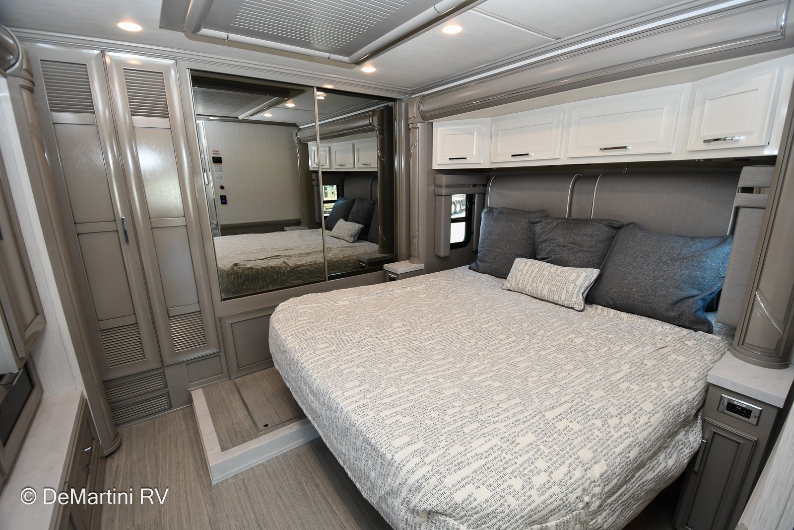 Gallery image 186215