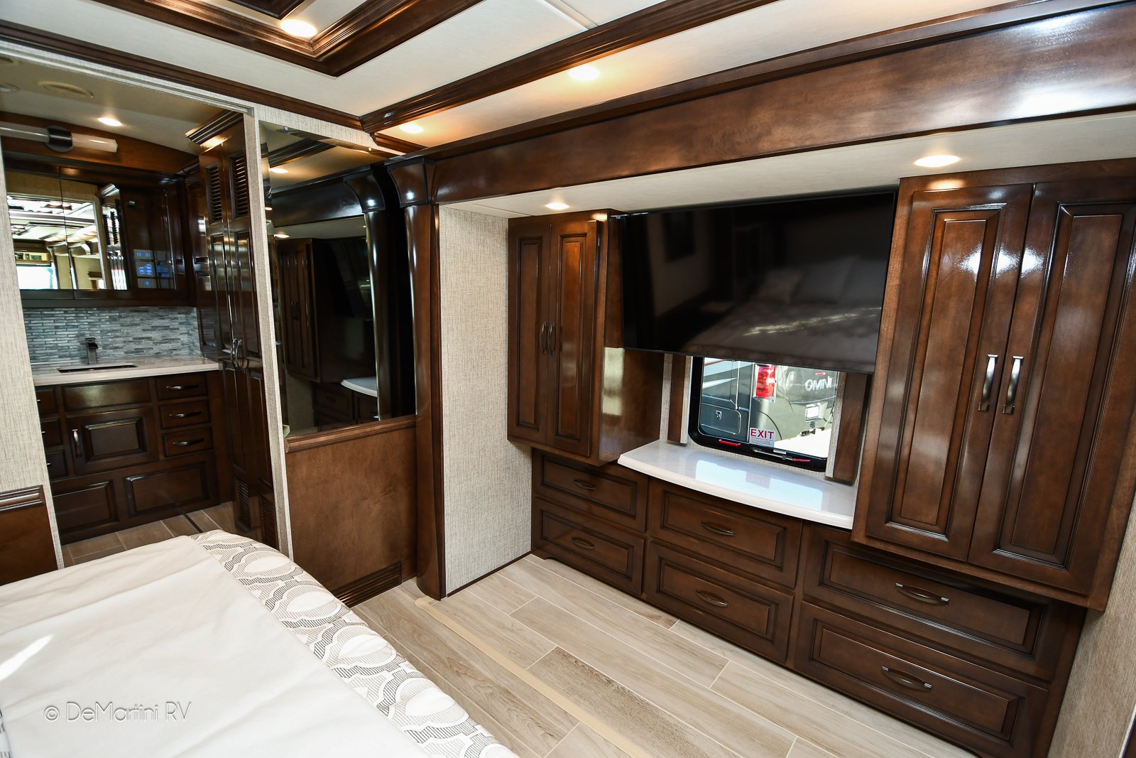 Gallery image 178201
