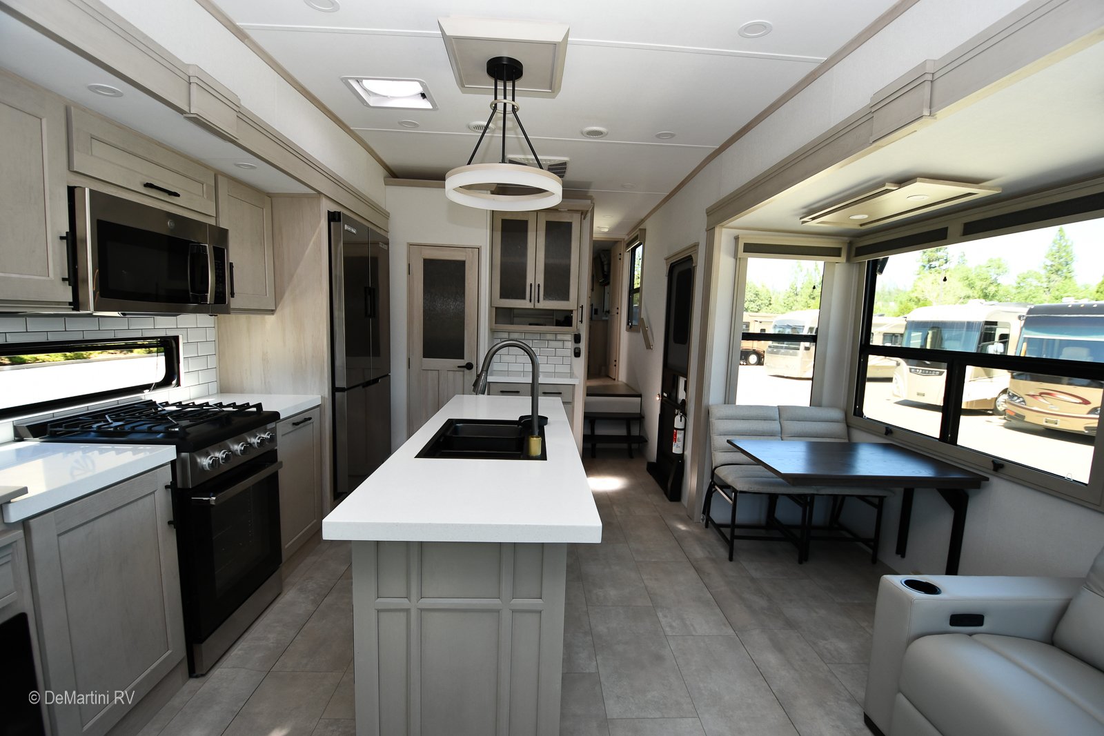 Gallery image 186817