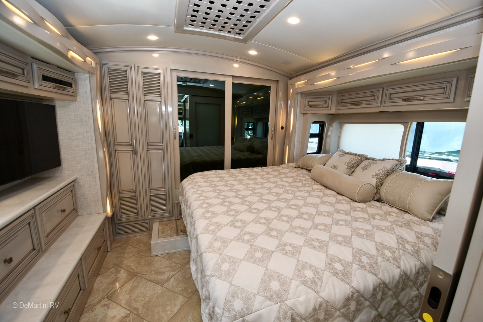 Gallery image 186489