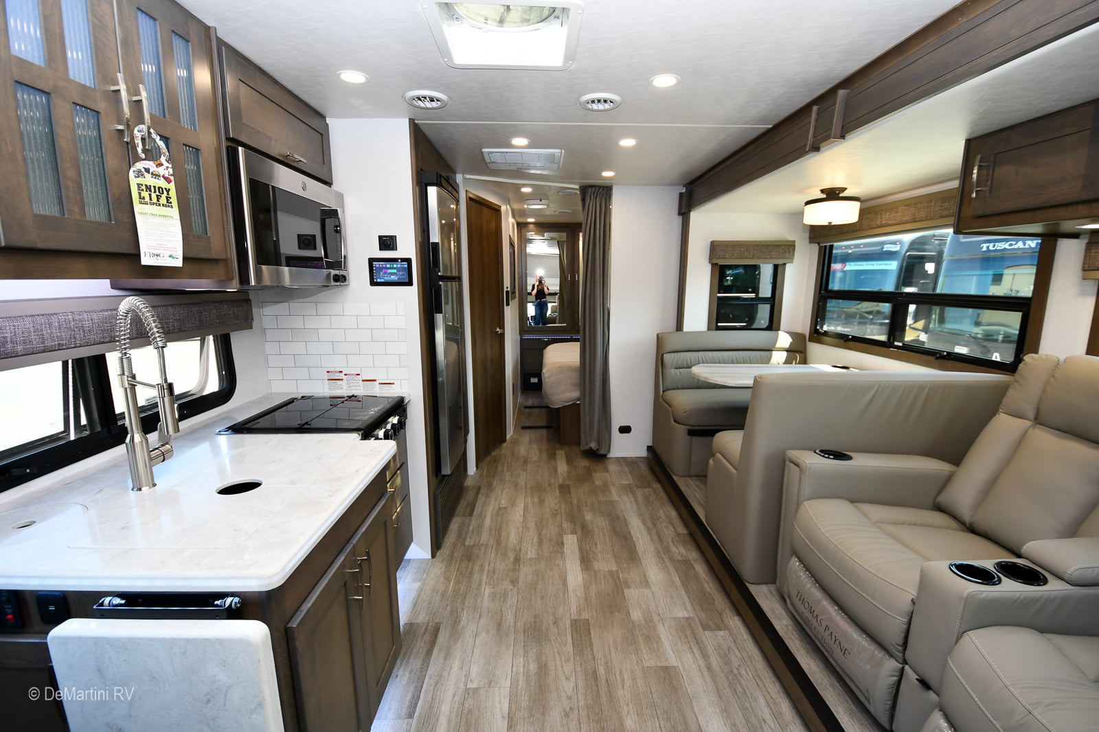 Gallery image 180205